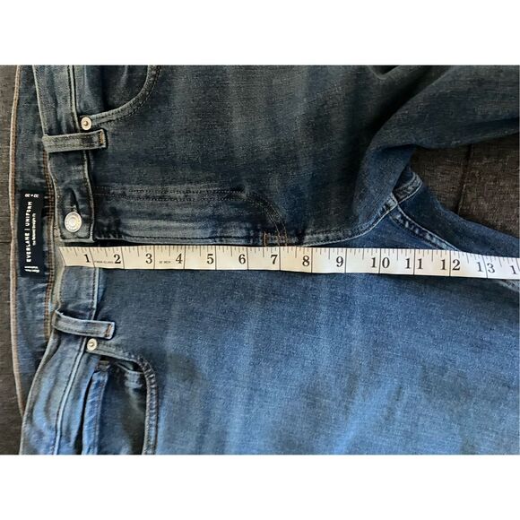 EVERLANE Medium Washed Uniform Relaxed Straight Fit Size 32x30 - Picture 10 of 12